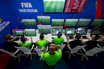 فيفا يدافع عن تقنية المساعدة بالفيديو