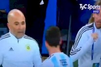 سامباولي يستشير ميسي: هل بإمكاني الزج بأغويرو؟!