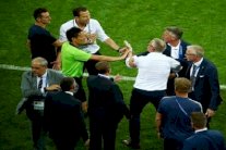 ألمانيا تعاقب عضوين في جهازها الفني بعد إشكال السويد