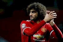 البلجيكي فلايني يمدد عقده مع مانشستر يونايتد لعامين