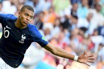 الفرنسي مبابي المنطلق بسرعة نحو النجومية