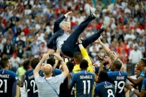 ديشان مهندس فوز فرنسا بكأس العالم