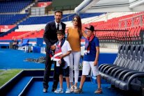 بوفون رسميا في سان جرمان وعينه على المركز الأساسي