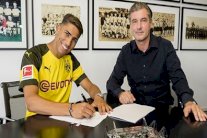 ريال مدريد يعير المغربي حكيمي إلى بوروسيا دورتموند