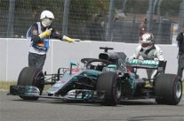 مشكلة هيدروليكية لهاميلتون وفيتل ينطلق في صدارة جائزة ألمانيا الكبرى