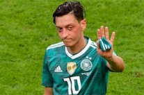 الاتحاد الألماني يرد على اتهامات العنصرية التي وجهها مسعود أوزيل