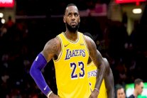 جيمس سيغيب عن ليكرز 3 مباريات أخرى على الأقل