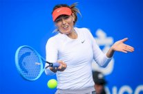 دورة شنزين: شارابوفا تخسر مجموعة وتتأهل لانسحاب منافستها