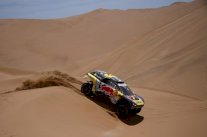 لوب بطل المرحلة الخامسة والعطية يعزز صدارته في رالي دكار