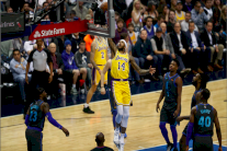 ليكرز يعود لسكة الانتصارات وباكس ينتزع صدارة الشرقية