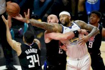 غولدن ستايت يتخطى ليكرز وسيكسرز يسقط روكتس