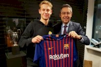 الهولندي دي يونغ ينتقل إلى برشلونة الصيف المقبل مقابل 75 مليون يورو