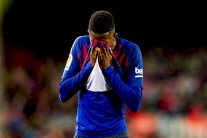 ديمبيلي يغيب عن برشلونة لمدة أسبوعين بسبب التواء في الكاحل