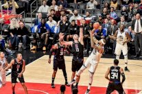 عودة كليبيرز لسكة الانتصارات ولعنة الإصابات تلاحق ليكرز