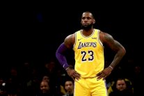 مباراة كل النجوم: اختيار جيمس وانتيتوكونمبو قائدين للفريقين