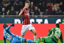 تعادل مخيب بين ميلان ونابولي وساسوولو وسمبدوريا يستعيدان نغمة الفوز