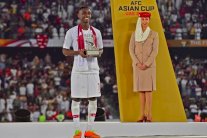 المعز علي يحرز جائزة أفضل لاعب في كأس آسيا 