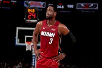 مفوض الدوري الأميركي يكرم وايد ونوفيتسكي باختيارهما لمباراة كل النجوم