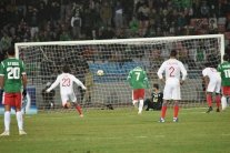 الكويت يقصي الوحدات من الملحق المؤهل إلى دوري أبطال آسيا