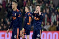 فالنسيا يعود بتعادل ثمين من أرض ريال بيتيس في كأس إسبانيا