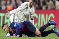 برشلونة يؤكد غياب البرازيلي أرثر لمدة شهر بسبب الاصابة