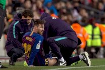 الشكوك تحوم حول مشاركة ميسي أمام ريال مدريد في الكلاسيكو