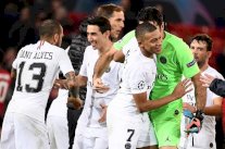 سان جرمان يباغت يونايتد وروما يفك عقدته أمام بورتو