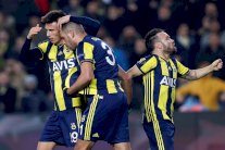 سليماني يقود فنربغشة إلى فوز صعب على زينيت في يوروبا ليغ