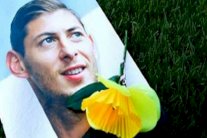 وصول جثمان إيميليانو سالا إلى الأرجنتين