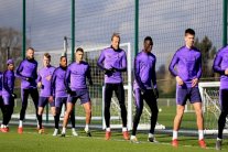 هاري كين يعاود التمارين مع توتنهام قبل الموعد المحدد