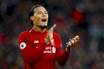 غياب فان دايك الموقوف صداع لكلوب قبل مباراة بايرن ميونيخ