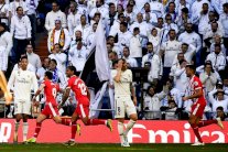 جيرونا يفاجئ ريال ويسدي خدمة لبرشلونة في الدوري الإسباني