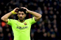 محركات سواريز معطلة خارج كامب نو!