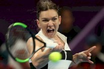 هاليب تصعد إلى المركز الثاني في تصنيف المحترفات