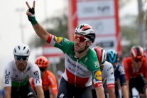 الإيطالي فيفياني بفوز بالمرحلة الخامسة من طواف الإمارات