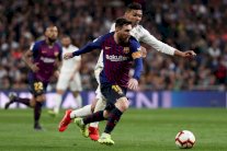 برشلونة يُسقط ريال ويقترب من اللقب وصدارة مؤقتة لسيتي