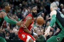 هاردن يسقط بوسطن وباو غاسول رسميا إلى ميلووكي باكس