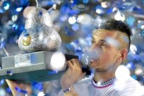 كيريوس يتوج أداءه في دورة أكابولكو بلقب على حساب زفيريف