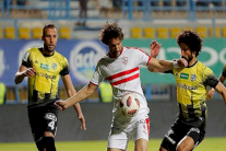 المقاولون يشعل صدارة الدوري المصري بتعادله مع الزمالك