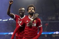 كلوب يحض صلاح على استلهام أداء مانيه للعودة إلى تسجيل الأهداف