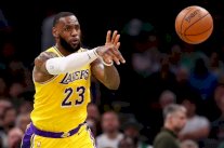 ليبرون يغيب عن الأدوار الاقصائية و61 نقطة لهاردن