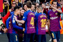 برشلونة يحسم دربي كاتالونيا وصدارة مؤقتة لمان سيتي