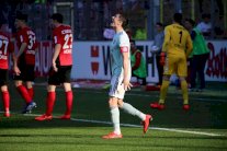 تعادل بايرن يضع دورتموند الفائز بالوقت القاتل في الصدارة