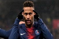 نيمار يعد نتانياهو بتلبية دعوته لزيارة إسرائيل