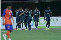 الأهلي يهزم الفيحاء بثنائية ويعزز موقعه في الدوري السعودي