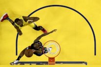 كليبيرز يحقق عودة تاريخية أمام ووريرز ويفرض التعادل