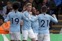 حلم سيتي بالرباعية يقف عند عتبة توتنهام 