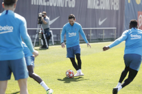 ميسي تعافى ودمبيلي جاهز للمشاركة ضد مانشستر يونايتد