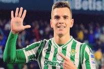 ريال بيتيس يضم لو سيلسومن باريس سان جيرمان بصفة نهائية