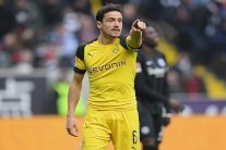 ديلاني لاعب دورتموند يحذر من مغبة الاستهتار بشالكه في دربي الرور